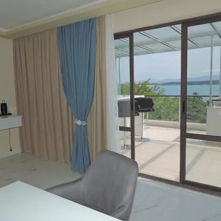 Paradise Deluxe 아파트 *