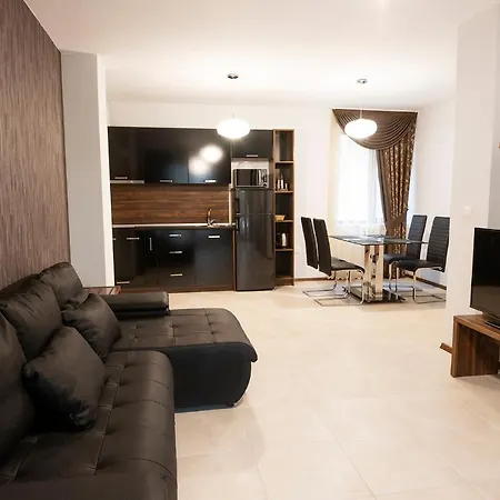 Paradise Deluxe 아파트