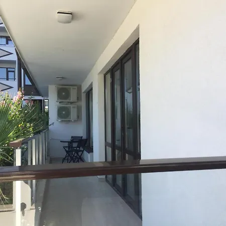 Paradise Deluxe 아파트 *