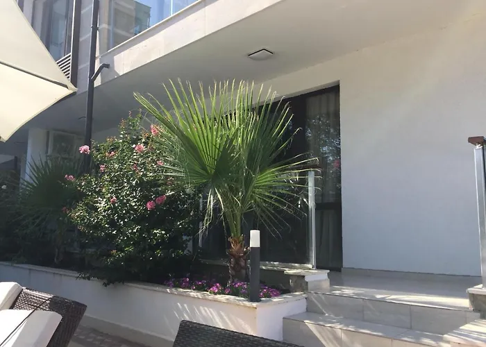 Paradise Deluxe Апартаменты