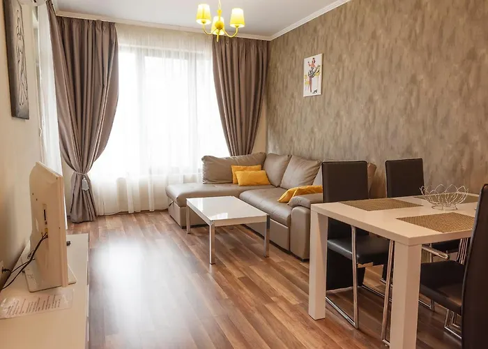 Апартаменты Paradise Deluxe *