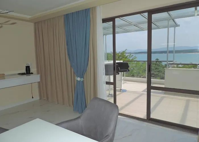 Paradise Deluxe Apartament *